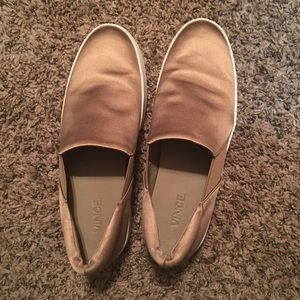 Vince Camuto platform shoes- Gold sz 8